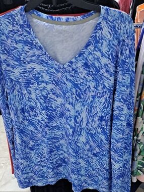 Reel Legends Blue and White V-Neck Long Sleeve Top